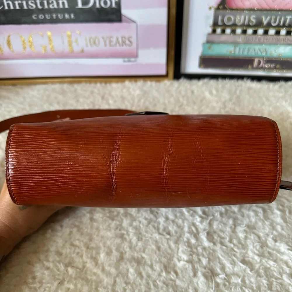 Louis Vuitton Epi Leather Cartouchiere Crossbody - Picture 13 of 15